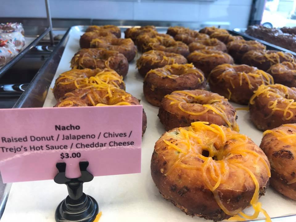 Donas con sabor a nachos, curiosa idea de Danny Trejo.