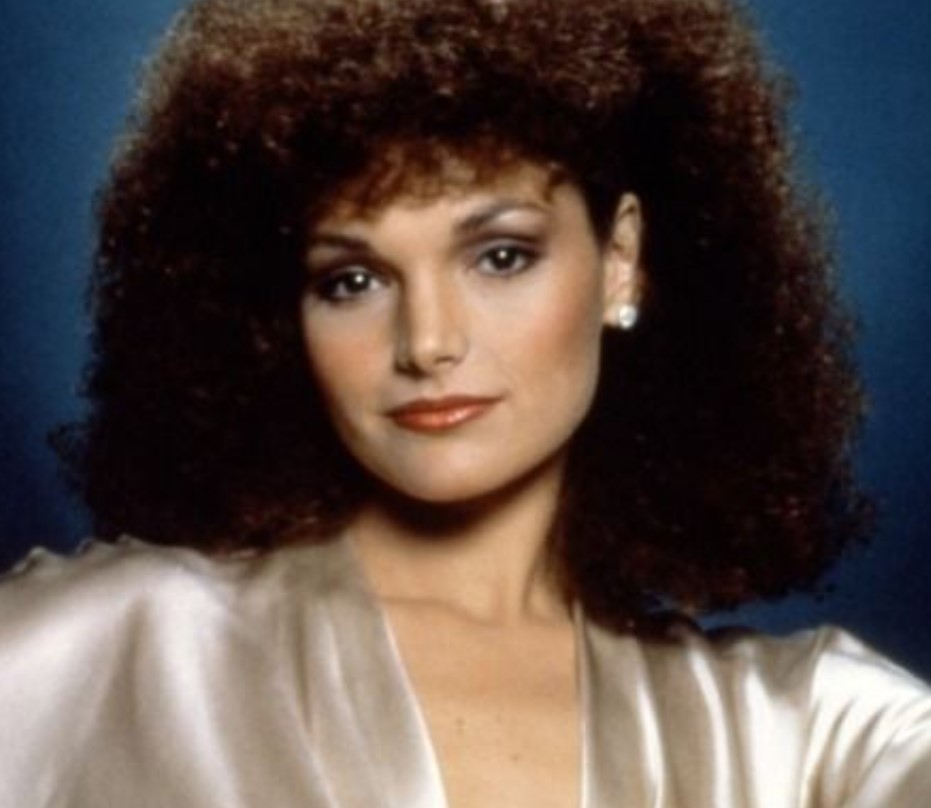 Mary Elizabeth Mastrantonio Barrio