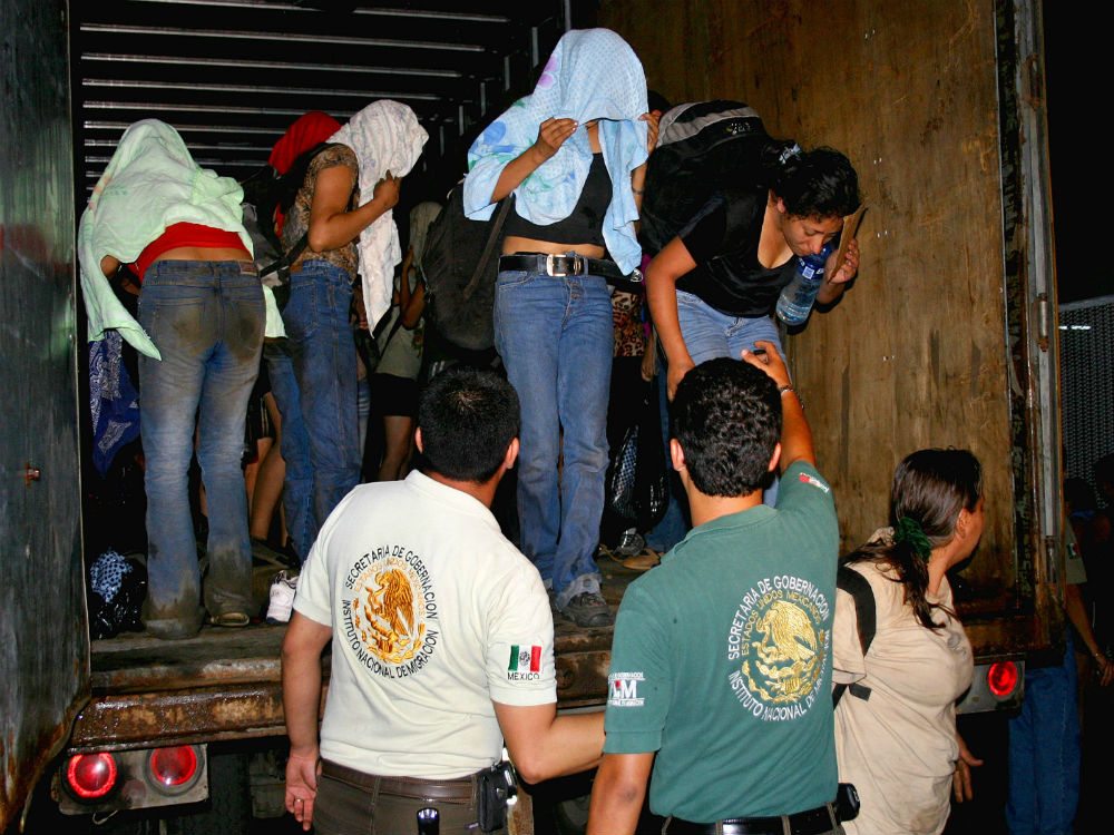 Inmigrantes-camion-1
