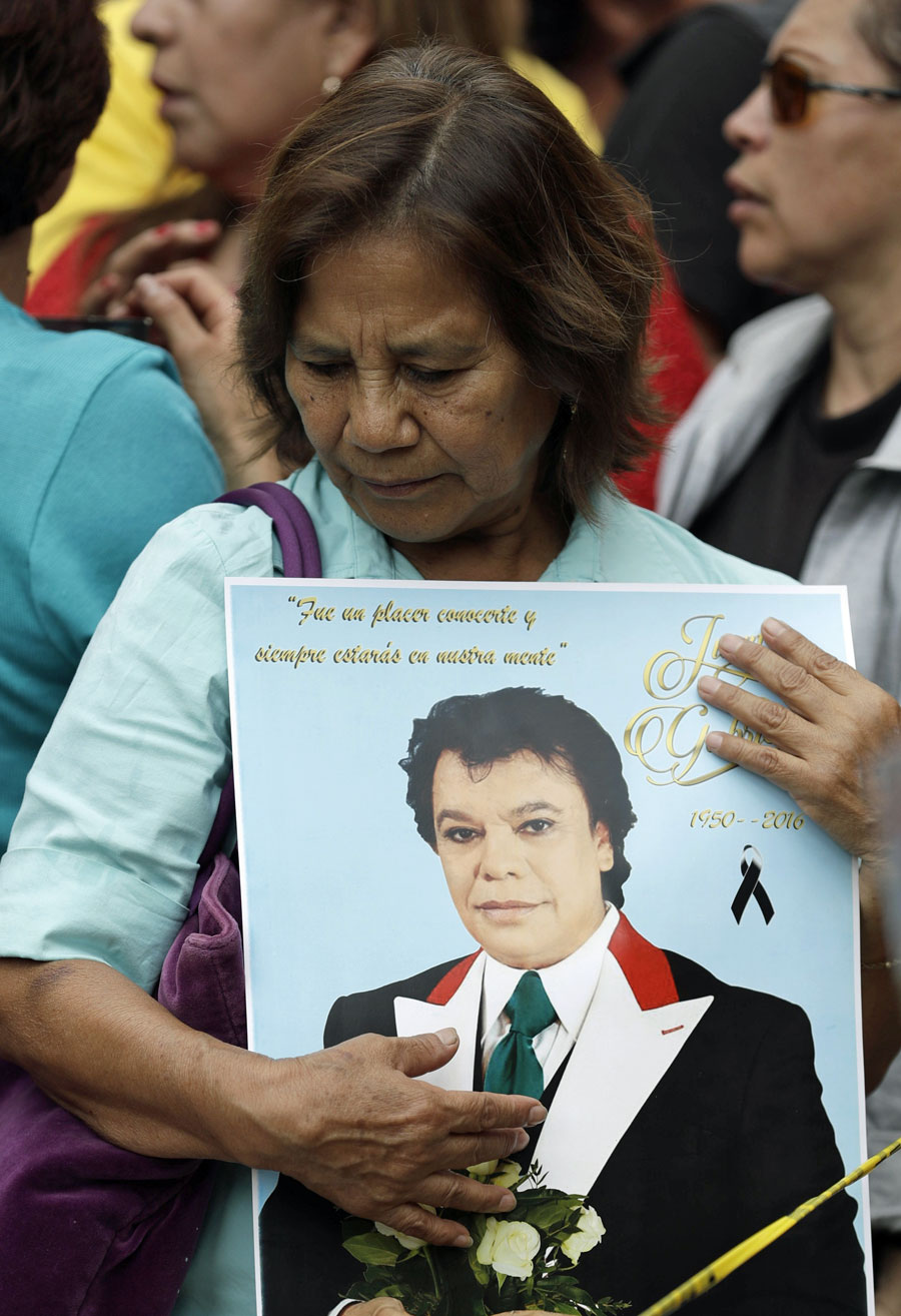 juan-gabriel-restos-2