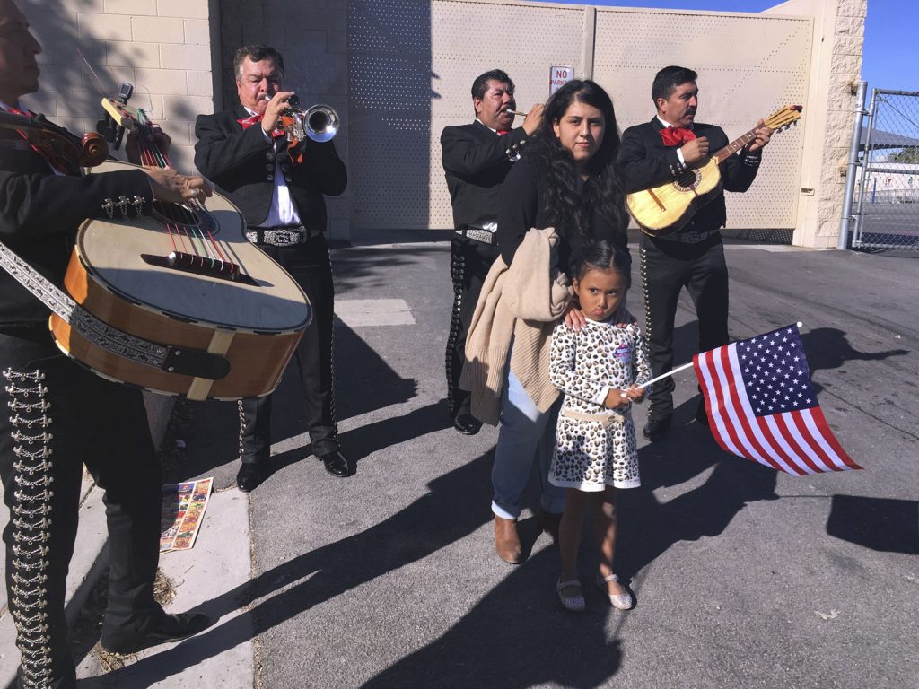 Usa es Mi Barrio: Los latinos seguiremos luchando por esta nación