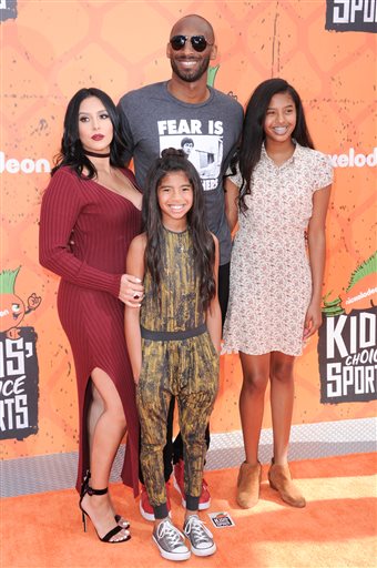 Kobe Bryant Vanessa Bryant, from left, Kobe Bryant, Gianna Bryant and Natalia Bryant arrive at the 2016 Kids' Choice Sports Awards held at UCLAs Pauley Pavilion on Thursday, July 14, 2016, in Los Angeles. (Photo by Richard Shotwell/Invision/AP)