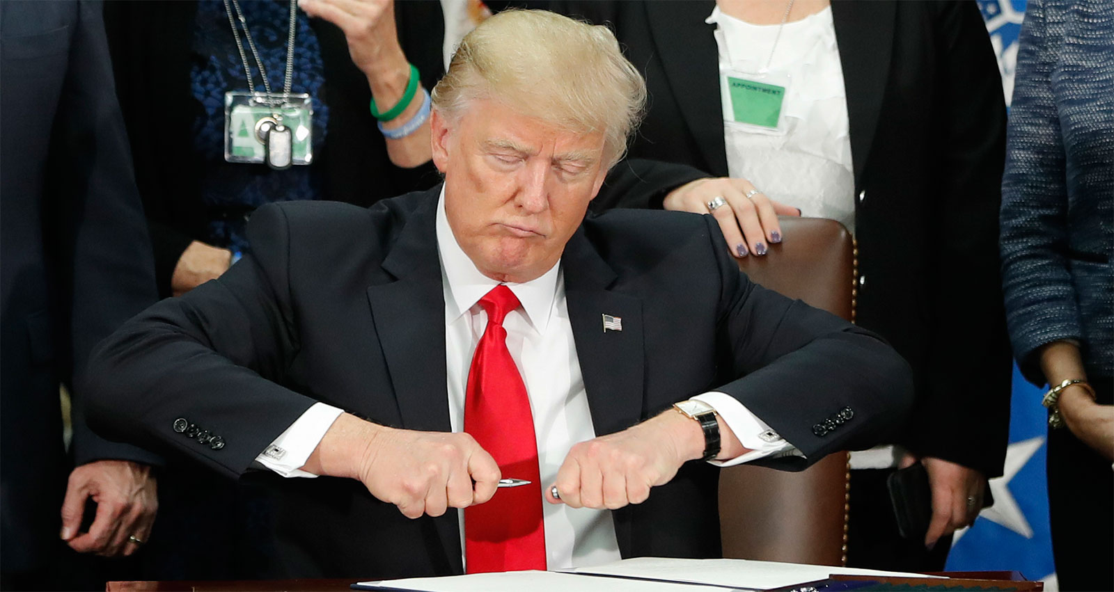 Trump ataca a las ciudades santuario y creará una "supermigra"