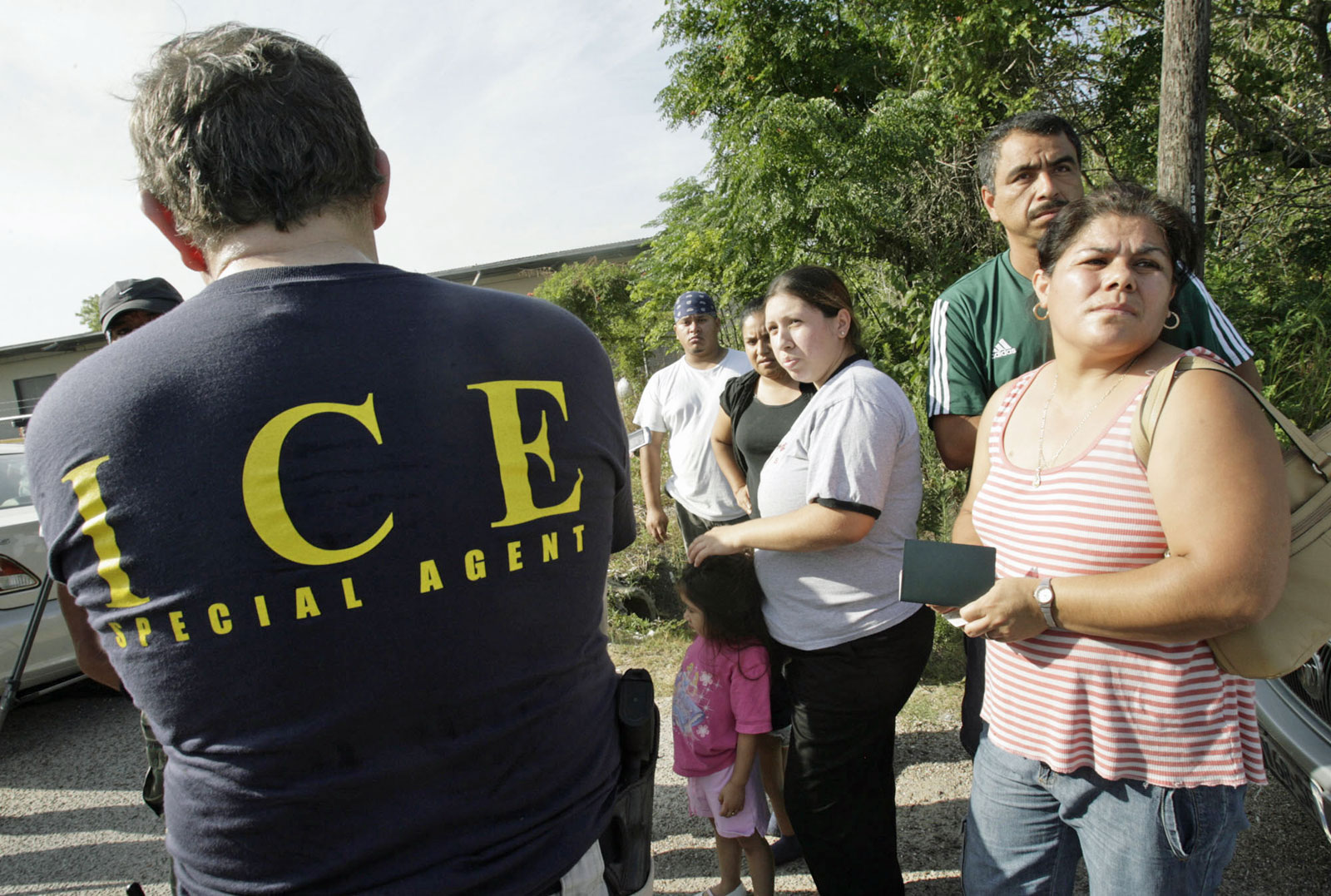 #Sáquese: El 'sheriff' de Houston ya se unió a los que mandaron al diablo a "La Migra"