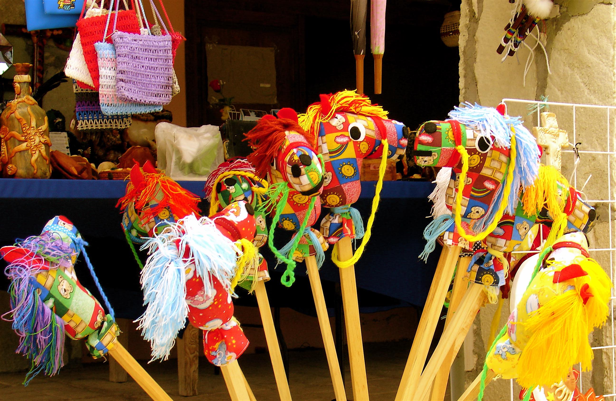 Juguetes. Caballitos.