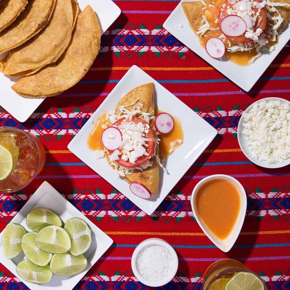 Chicano Eats. Latino te hace comer con los ojos.