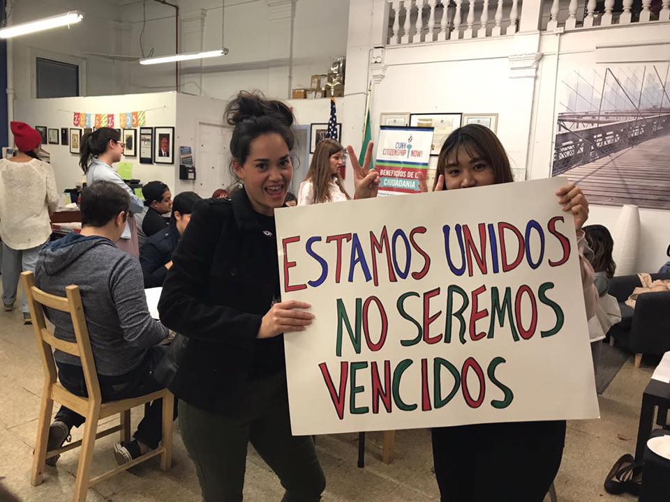 En los preparativos de la Marcha de Mayo.