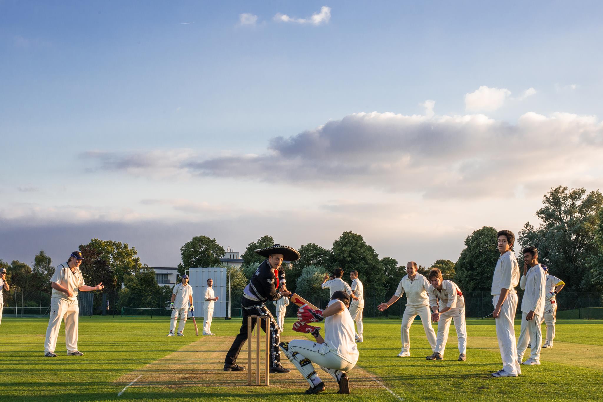 Mariachi en juego de cricket.