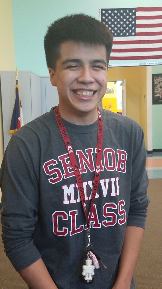 Miguel Padilla gana una beca por su examen perfecto.
