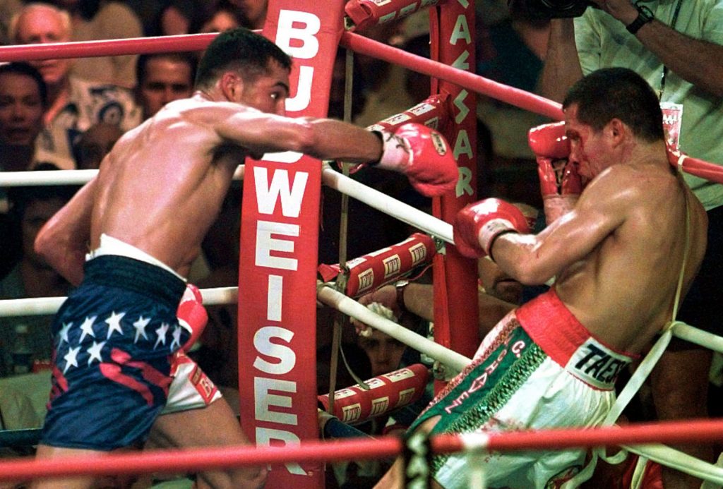 JC Chávez vs. Oscar de la Hoya