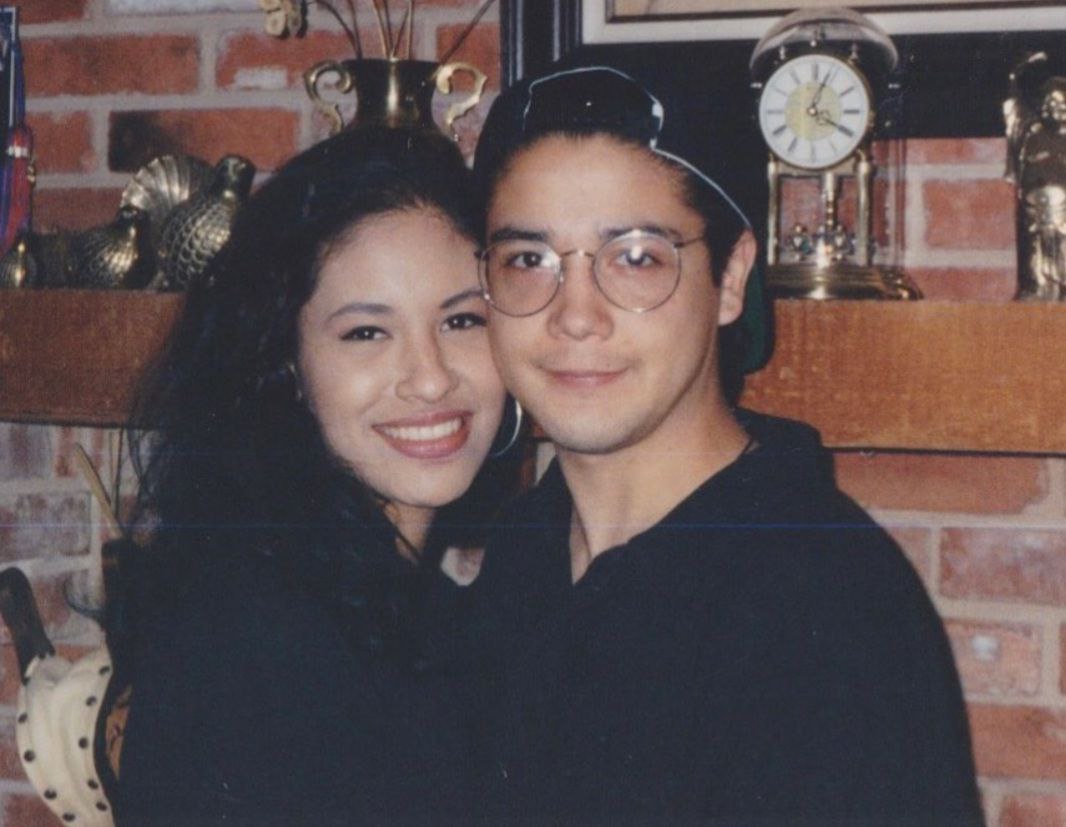 esposo de Selena Quintanilla (17) Barrio